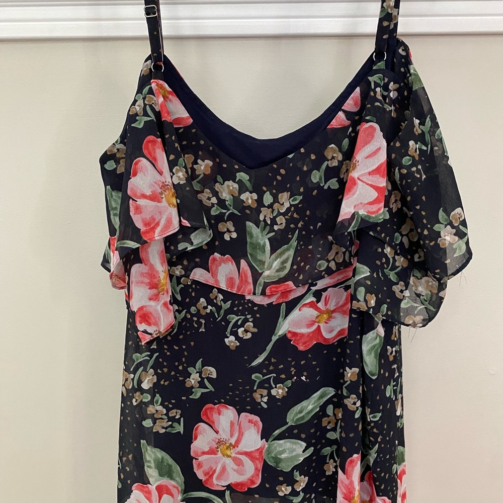 Floral CAbi flutter sleeve blouse